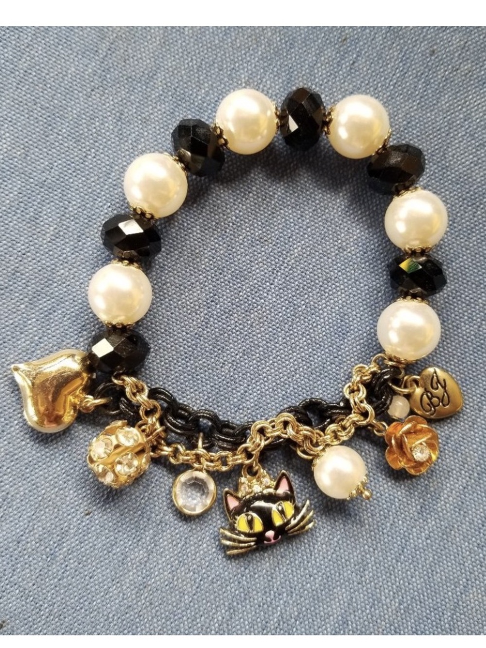 Betsey Johnson Black Cat Half-Stretch Charm Bracelet.